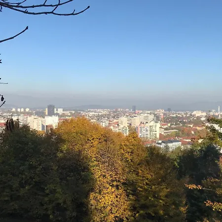 Tamliving 2br Center 3 Bridges Great View Kitchen